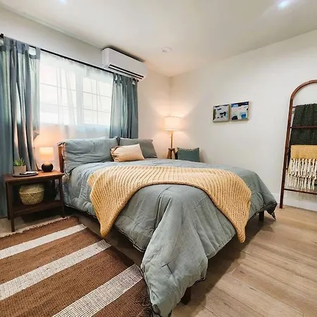 Newly Remodeled 2bed 2bath Near Disneyland/ Beach Holiday home *