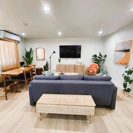 Newly Remodeled 2bed 2bath Near Disneyland/ Beach * Garden Grove