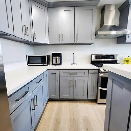 Newly Remodeled 2bed 2bath Near Disneyland/ Beach